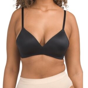 B. Tempt'd By Wacoal Black Wire Free Ultra Soft Future Foundation Bra NEW